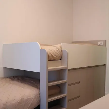 Retreat Chic In The Heart Of Apartamento Tirana